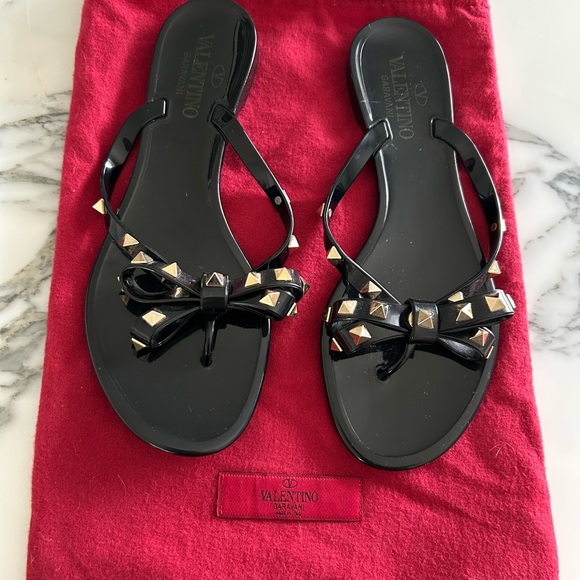 Valentino Garavani Rockstud Black Studded Women's Sandals - Picture 1 of 4